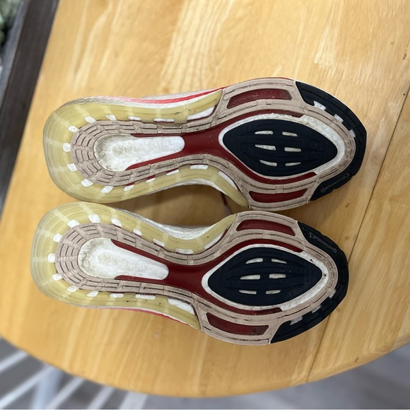 Ultraboost IU Hoosier Edition - Picture 3 of 3